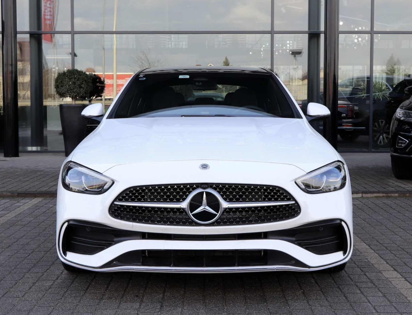 mercedes-Benz C-класс w206 c260 2024 год белый на черном